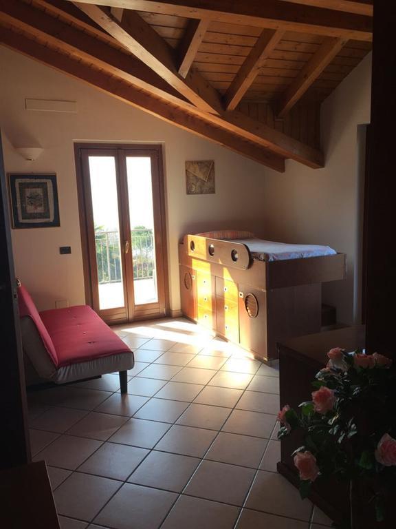 Ferienwohnung Apartment Laveno-Mombello Luaran gambar